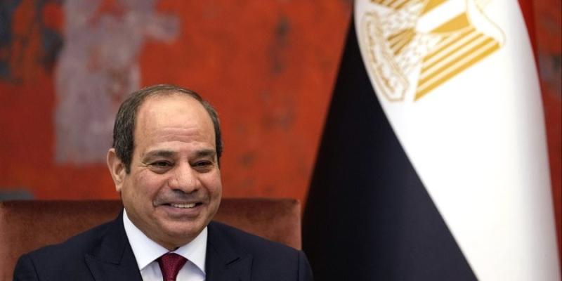 الرئيس السيسي .. مصر تعتبر محورا رئيسيا لنقل البيانات بين الشرق والغرب