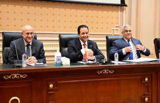 علاء عابد: الموانيء البرية المصرية حققت طفرة كبيرة بفضل توجيهات الرئيس السيسي