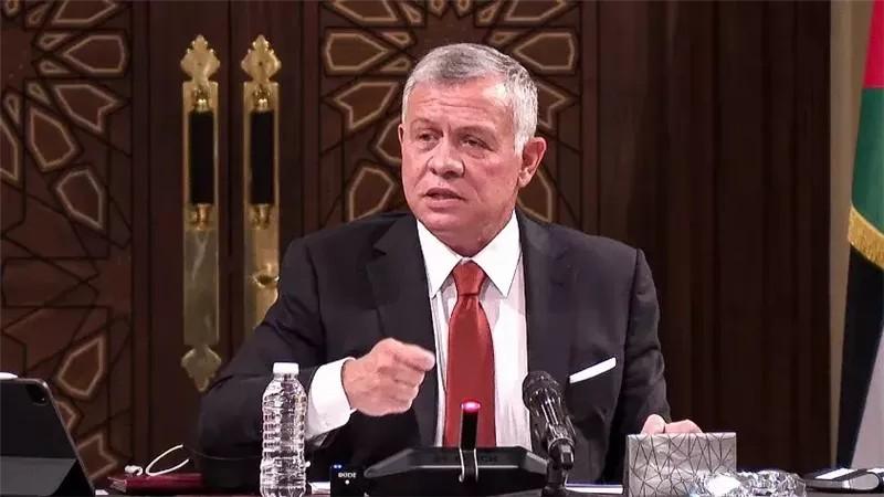 العاهل الأردني يؤكد ضرورة تكثيف الجهود الدولية لوقف الهجمات الإسرائيلية على غزة بشكل فوري