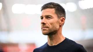 ريال مدريد يحسم موقفه من التعاقد مع تشابي ألونسو في مونديال الأندية