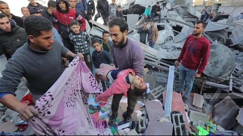 استشهاد وإصابة العشرات جراء قصف الاحتلال مناطق متفرقة في قطاع غزة