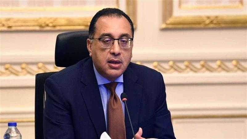رئيس الوزراء يتابع الإجراءات التنفيذية لمشروع ”مبنى 4” بمطار القاهرة الدولى