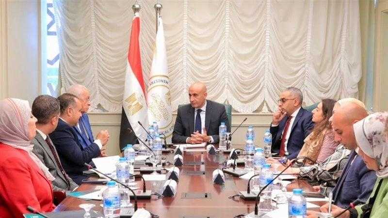 ”التعليم” تتعاون مع ”مصر الخير” للكشف عن ضعاف البصر بين طلاب المدارس
