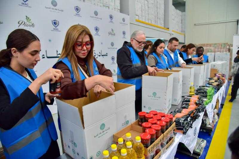 نخبة من نجوم الفن والرياضة والمجتمع المدني.. يشاركون مبادرة ”رمضان عطاء”لخدمة آلاف المستفيدين